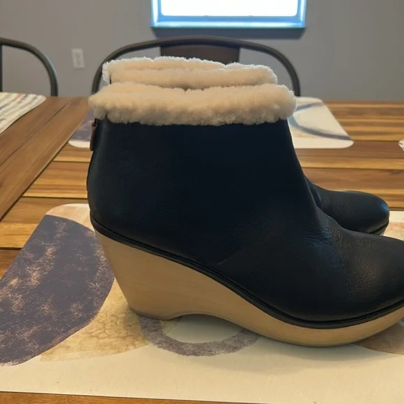 Gentle Souls Black Wedge Bootie - Picture 2 of 7